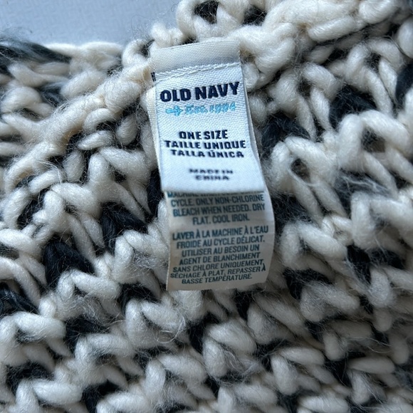 Old Navy Infinity Scarf - Picture 3 of 3